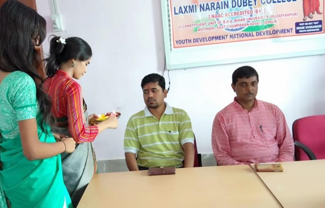 Organised District Level Financial Training to NSS Volunteers at L.N.D College, Motihari on 14.9.2018