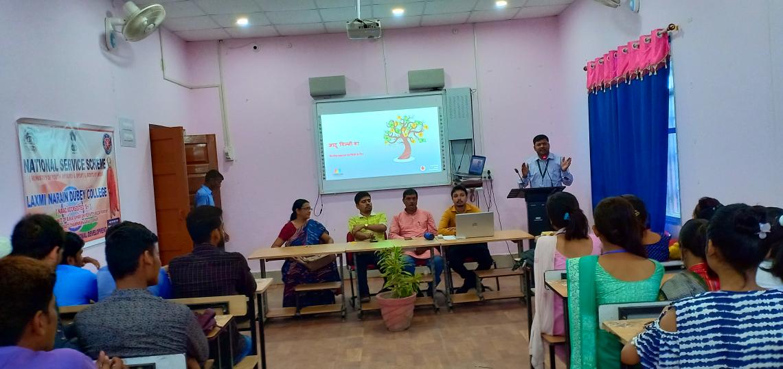 Organised District Level Financial Training to NSS Volunteers at L.N.D College, Motihari on 14.9.2018