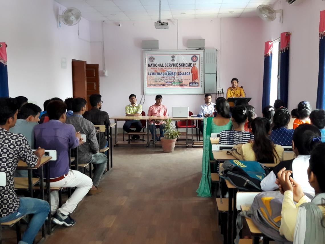 Organised District Level Financial Training to NSS Volunteers at L.N.D College, Motihari on 14.9.2018