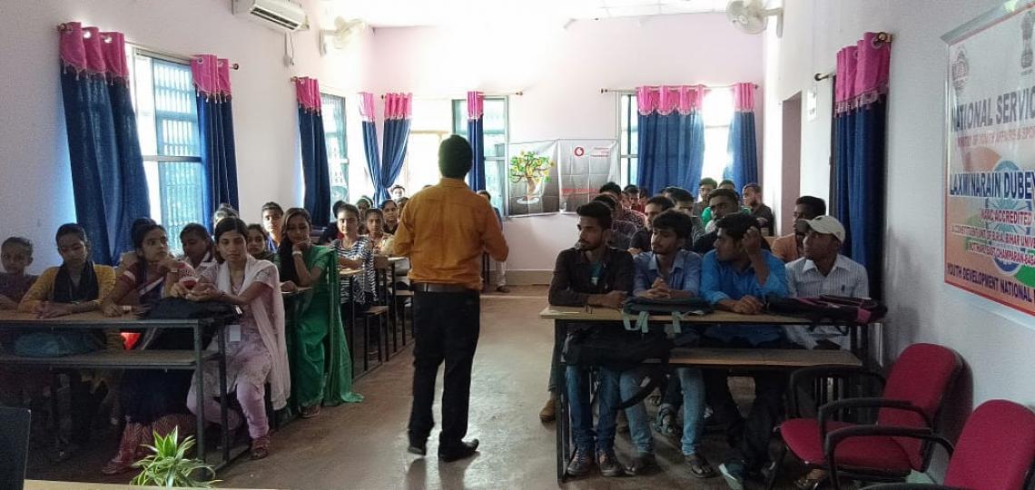 Organised District Level Financial Training to NSS Volunteers at L.N.D College, Motihari on 14.9.2018